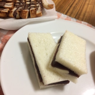 うちのおやつ 小倉サンドとカリッとパンの耳チョコ